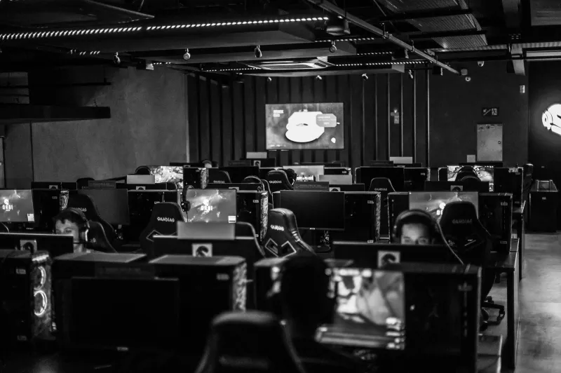 Steel Discipline: 5 Pro Esports Training Habits That Ancient Warriors Would Respect